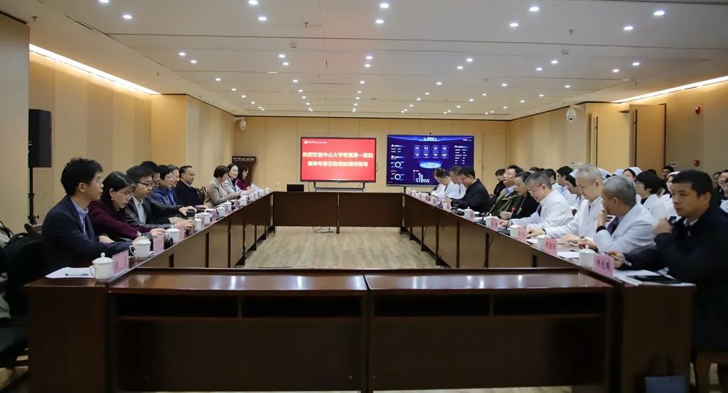 中山大学常务副校长、中山大学附属第一医院院长肖海鹏率队到小妲己直播app
调研