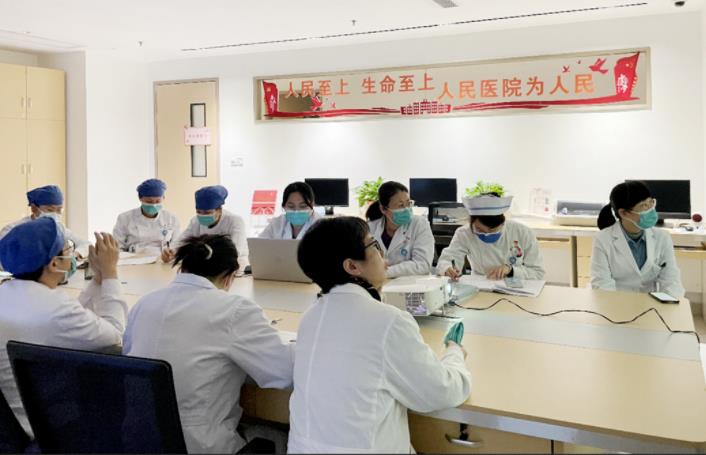 小妲己直播app
（自治区人民医院东院）产科开展专业培训活动