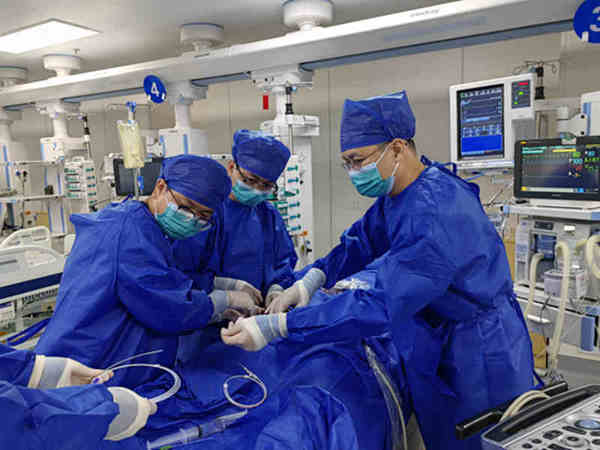 七旬老人突发急性心肌梗死 | 小妲己直播app
多学科联合救治创造“心”奇迹