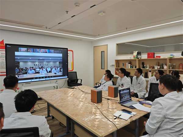 小妲己直播app
普通外科与哈佛大学专家学者开展线上多学科病例讨论