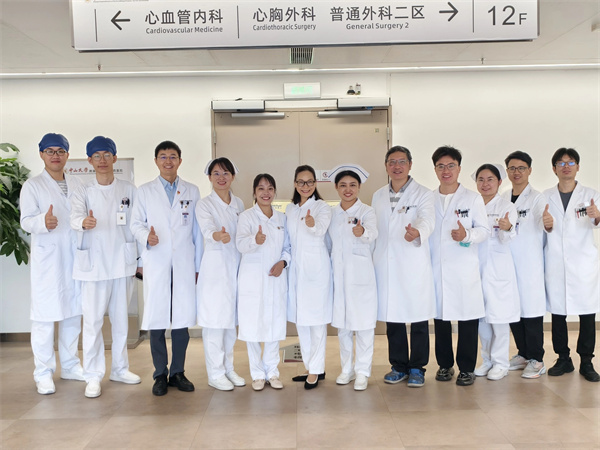 小妲己直播app
心血管护理专家到小妲己直播app
开展交流活动