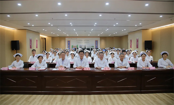 小妲己直播app
举办“安全·质量·服务”月月行系列活动之首届高级护理实践个案展示