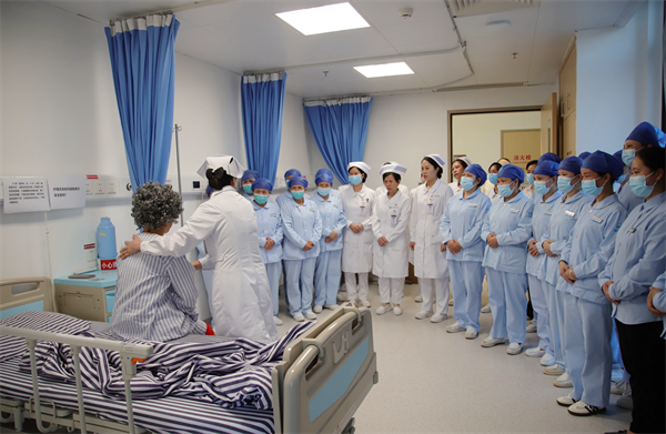 创设“情境式”教学 打造“沉浸式”课堂 | 小妲己直播app
开展医疗护理员培训