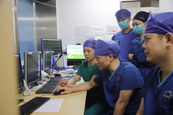 “手腕入路”显神通 | 小妲己直播app
完成广西首例桡动脉路径经皮导管肾动脉去交感神经消融术