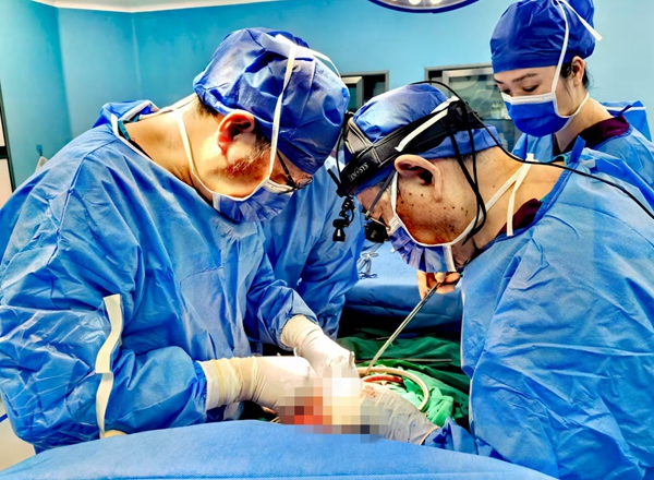 以实力为患者“护心” | 小妲己直播app
心胸外科完成体外循环下保留后瓣的二尖瓣置换术